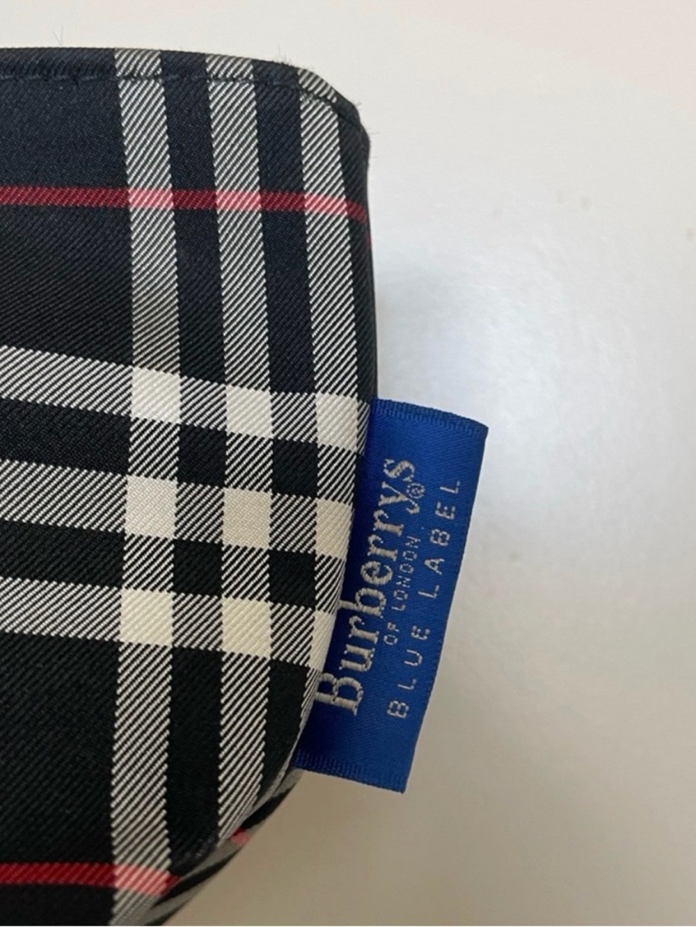 Vintage rare Burberry Black Plaid Top-Handle Tote with Red Accents - Picture 6 of 7